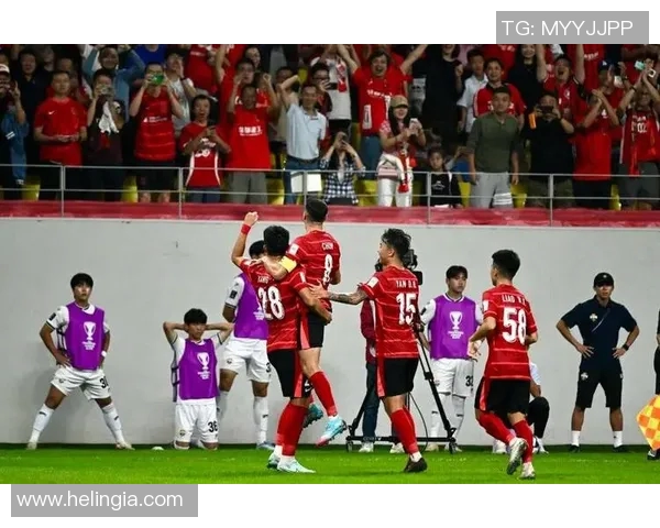 深圳队与成都蓉城吴少聪的精彩对决引发球迷热议与期待